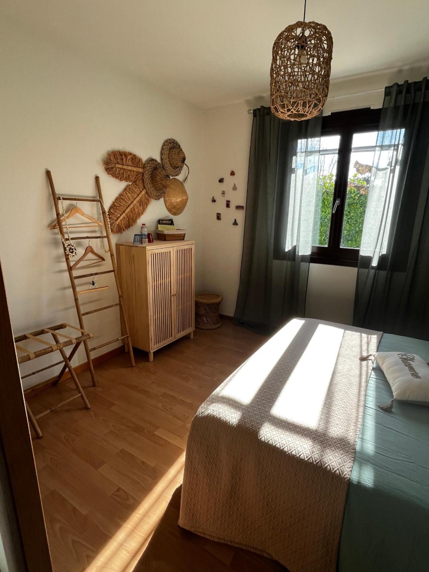 Bed and Breakfast Les Voyages De Louison Lavardac Exterior foto